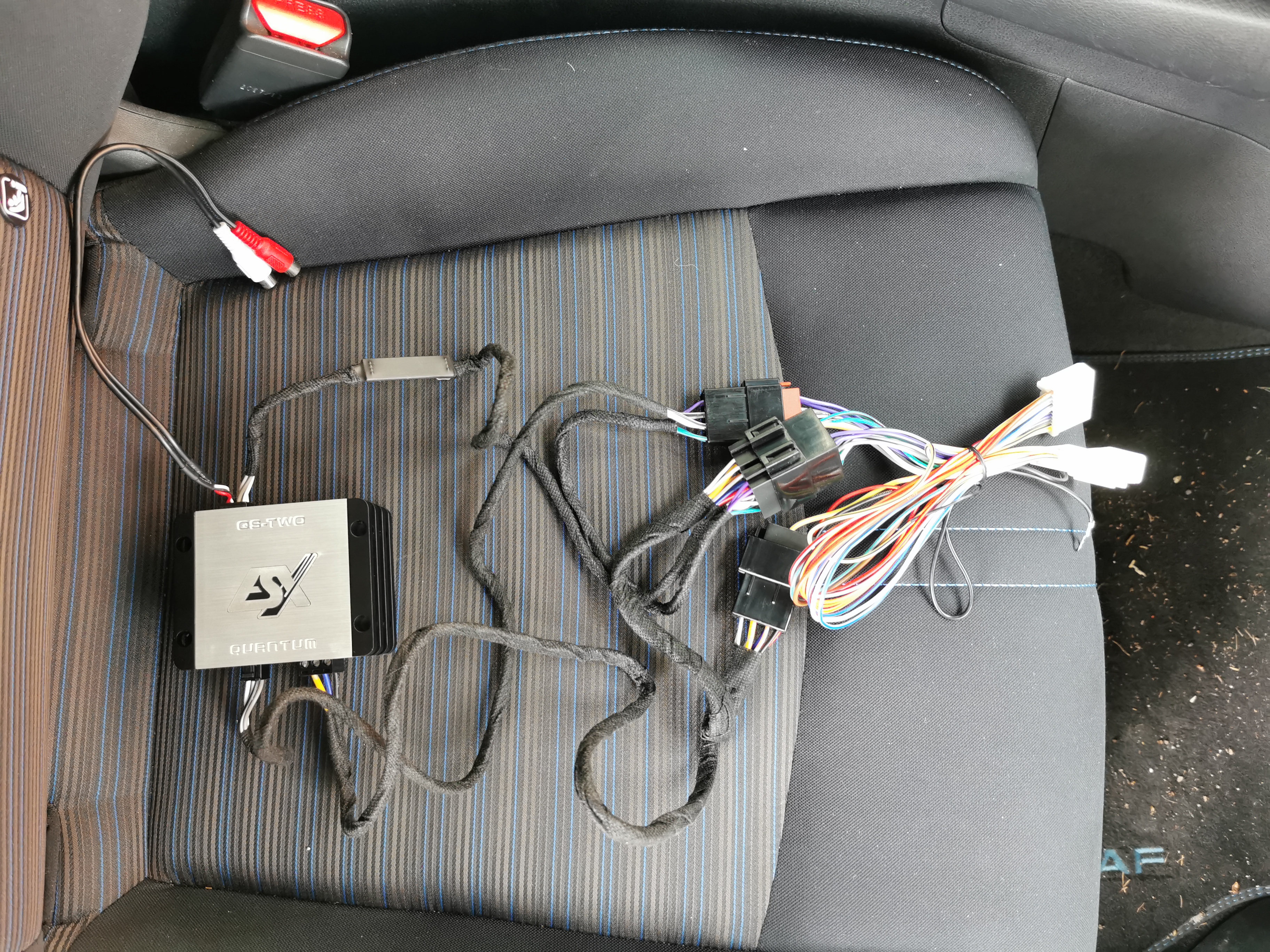 Nissan Leaf Amplifikatör Montaj Braketi (ESX Quantum QS-TWO) görsel 3