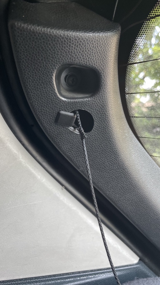Ford Fiesta bagaj perdesi klips tamiri görsel 2