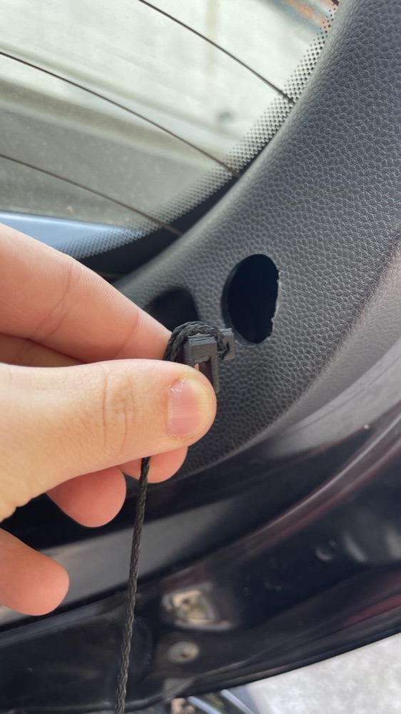Ford Fiesta bagaj perdesi klips tamiri görsel 3