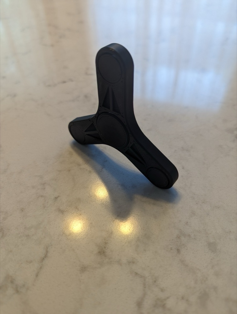 Ortadan veya Kenardan Dönen Üç Kollu Sade Fidget (Geçmeli Merkez Parçalı) görsel 2