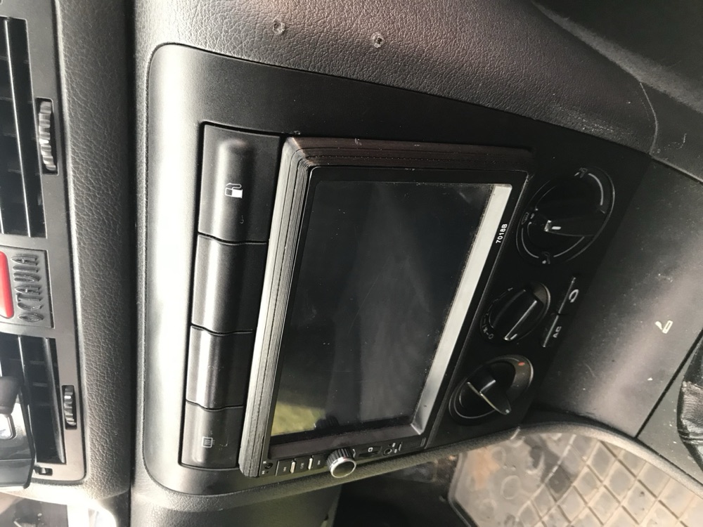 Skoda Octavia I 2DIN Radyo Çerçevesi