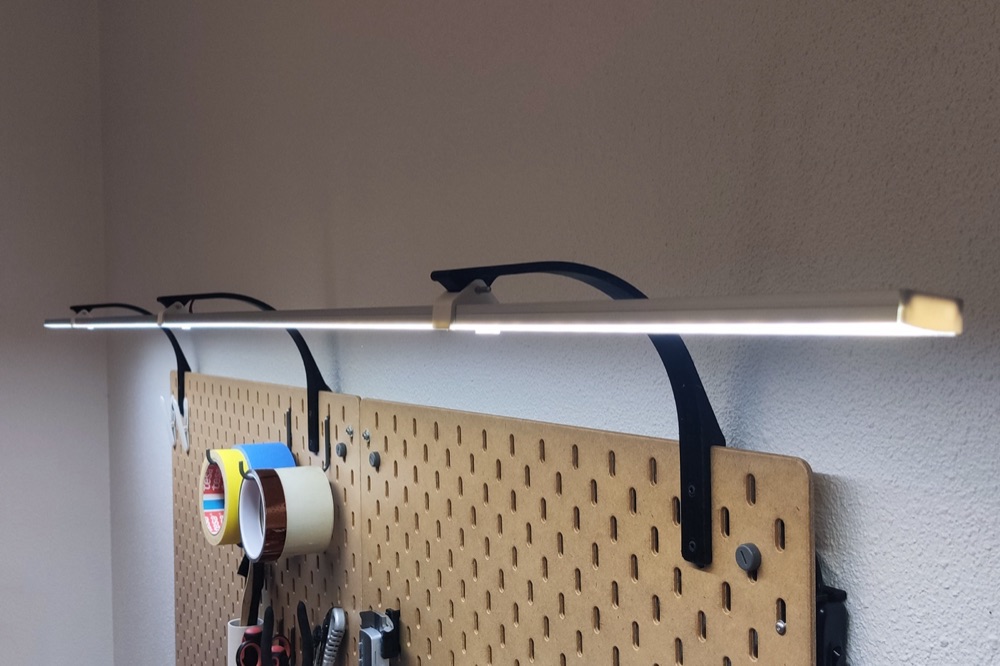 IKEA Skadis LED Işık Çubuğu Tutucusu görsel 1