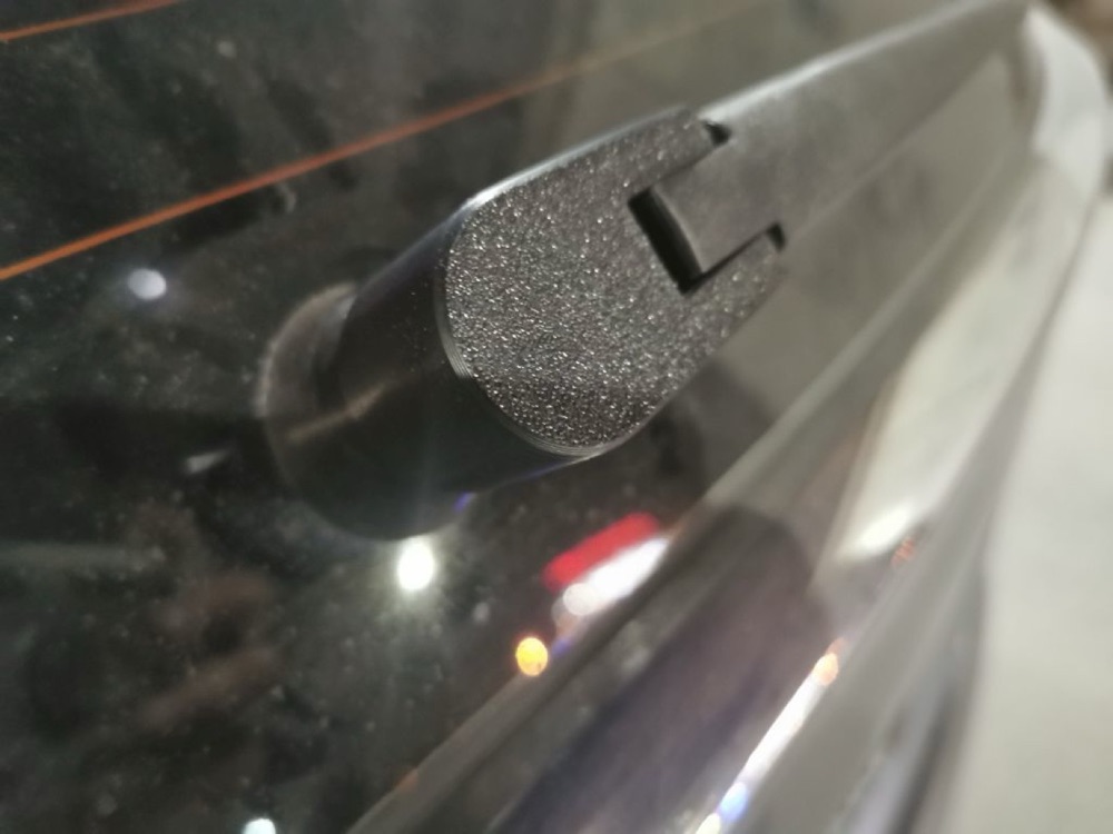 Mitsubishi Outlander 3 Arka Silecek Mil Kapağı görsel 2