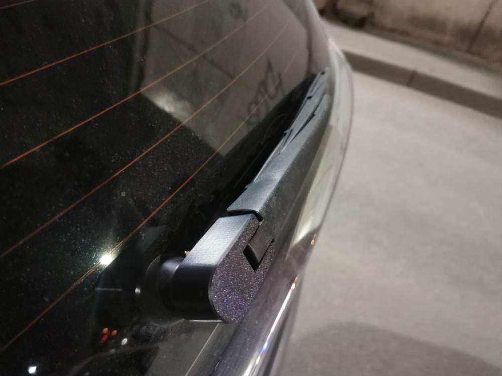 Mitsubishi Outlander 3 Arka Silecek Mil Kapağı görsel 4