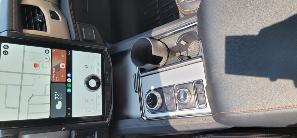 Ford Expedition Çok Amaçlı Bardaklık
