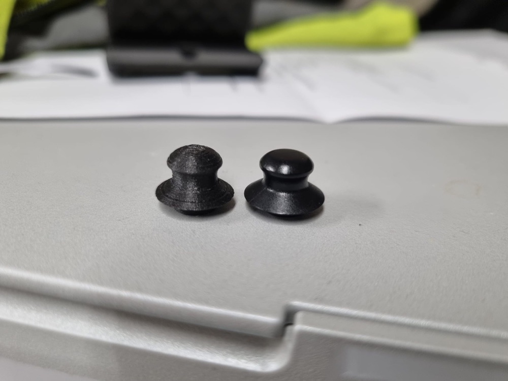 Ford Yumuşak Tavan (Cabrio) Bağlantı Parçası görsel 3