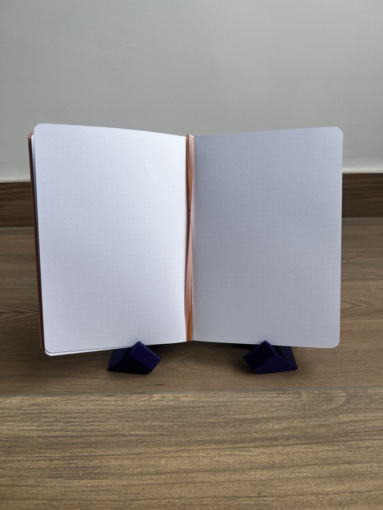 Çapraz Ayaklı Kitap Sehpası (A5 Defter ve Kitaplar İçin) görsel 2