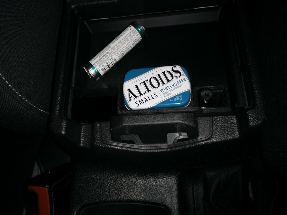 Ford Focus kol dayama bölmesi rafı