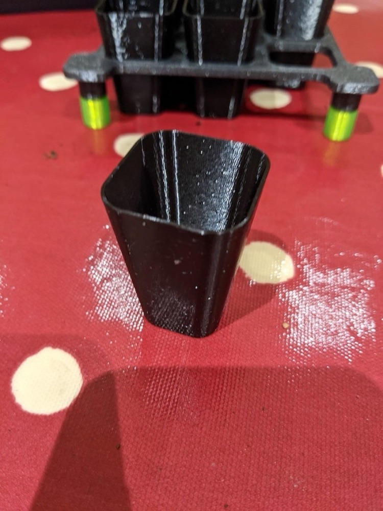 Çıkarılabilir Modüllü Fide Tepsisi (3×3 ve 4×6 Tutucu, Bacaklı) görsel 2
