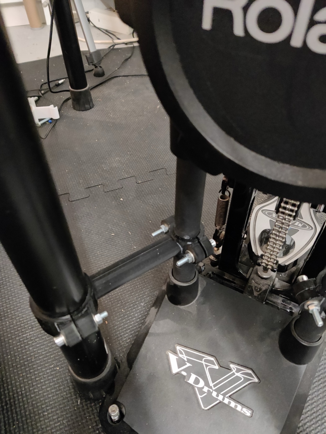 Roland TD11 Kick Pad Tutucusu