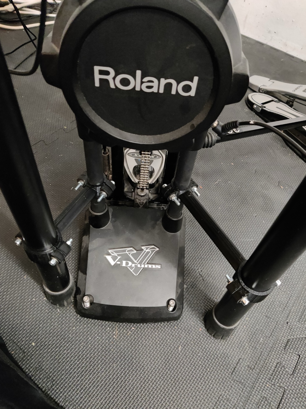 Roland TD11 Kick Pad Tutucusu görsel 2