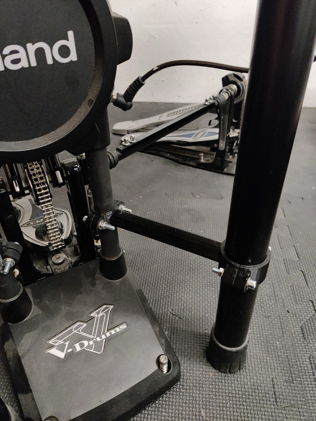 Roland TD11 Kick Pad Tutucusu görsel 3
