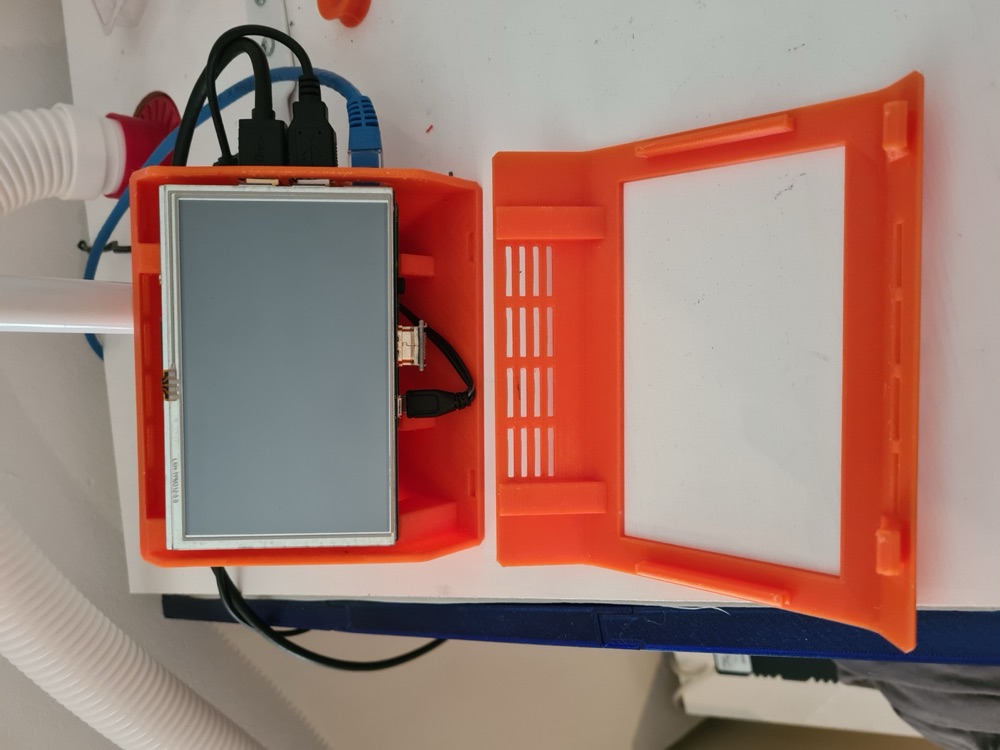 Raspberry Pi 3B ve 5 İnç Ekran Kasası görsel 4