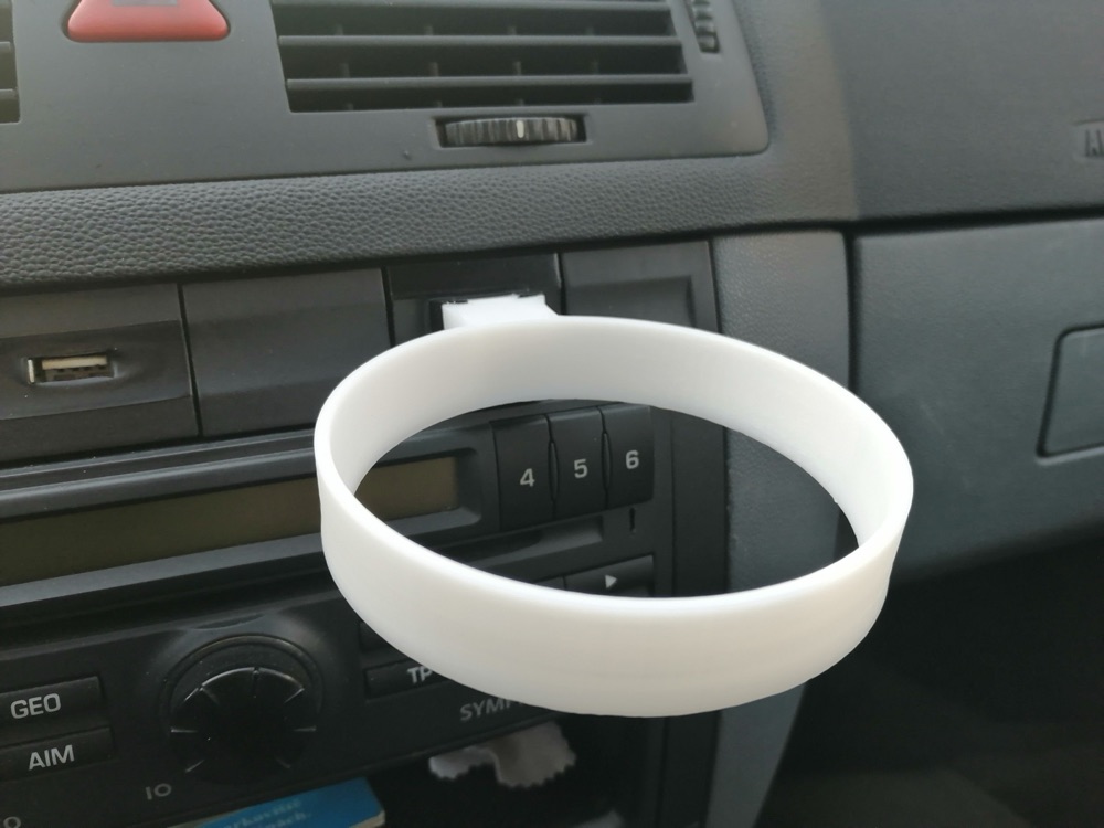 Skoda Fabia I Bardak ve Telefon Tutucu görsel 3