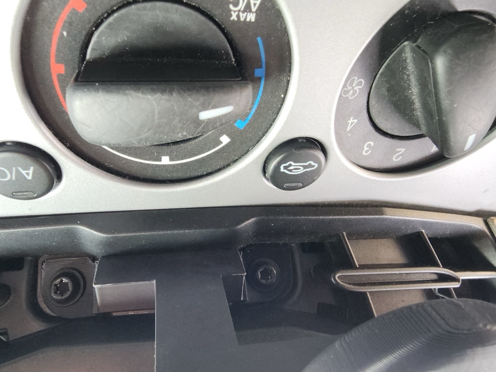 Ford Focus telefon tutucu görsel 3