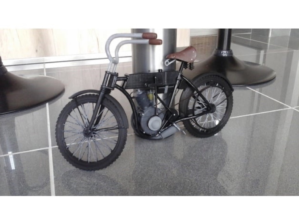 Harley-Davidson Motosiklet Silüet Rozeti