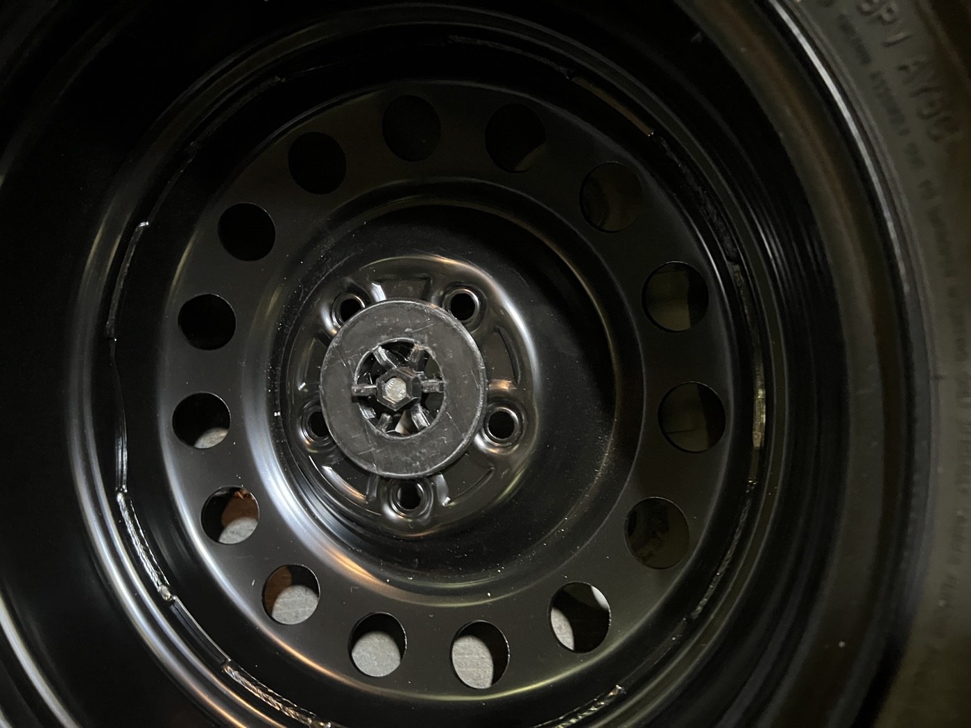 Kia Soul Yedek Lastik Sabitleme Braketi