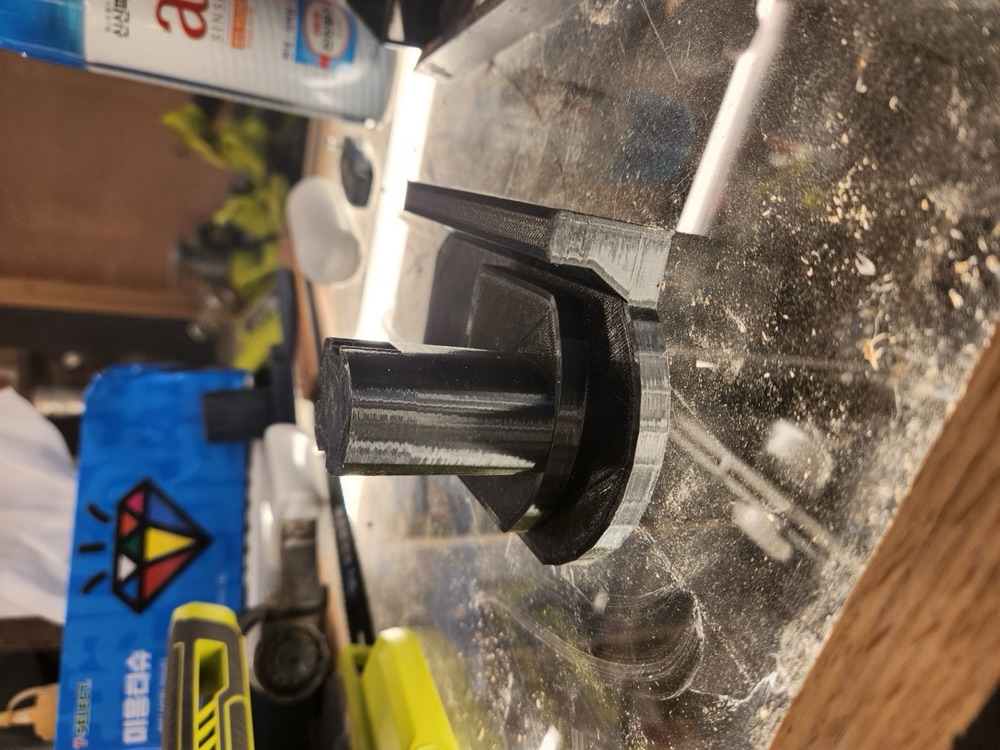 Ryobi One+ Duvar Rafı