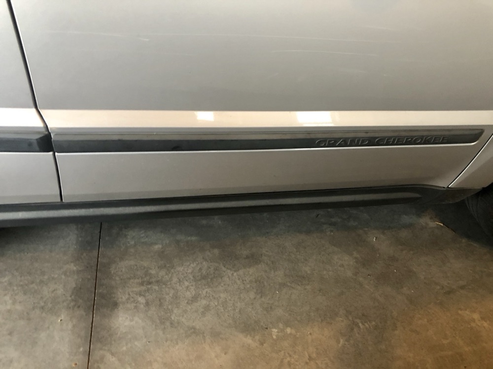 Jeep Grand Cherokee Trim Klipsi görsel 2
