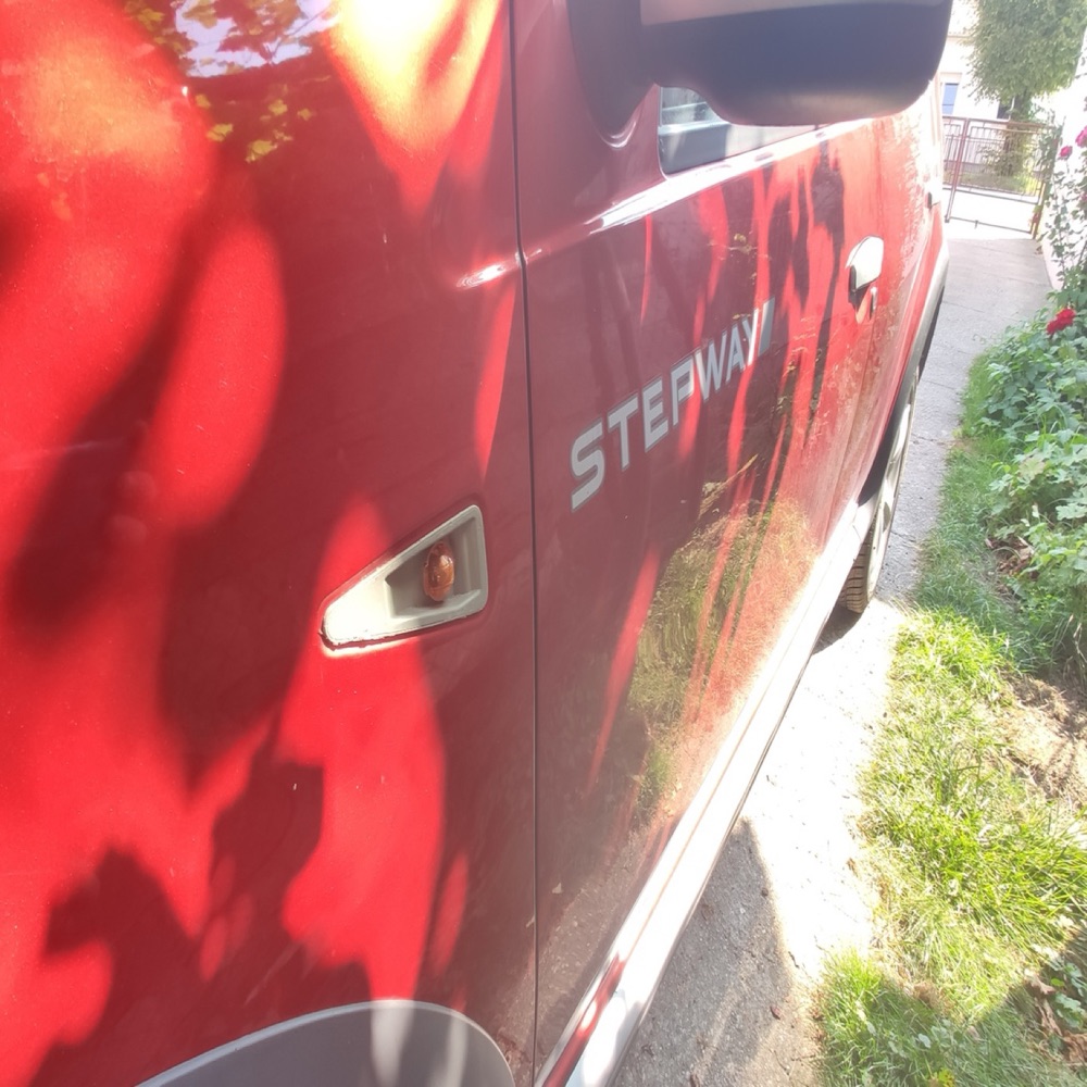 Dacia Sandero yan sinyal kapağı görsel 2