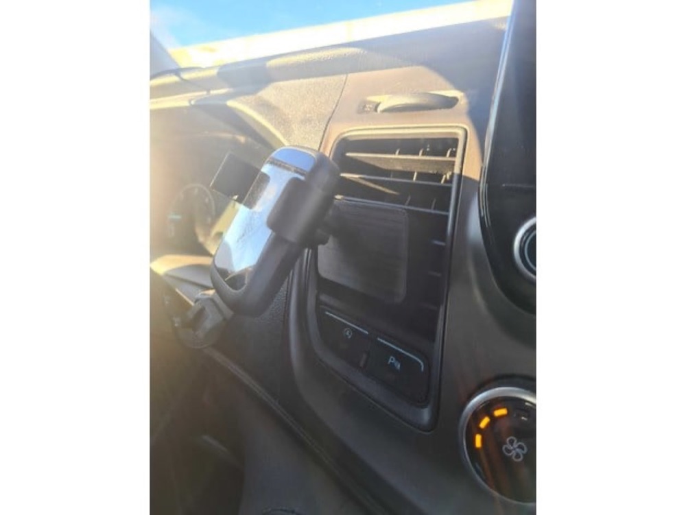 Ford Transit Custom topuzlu havalandırma aparatı