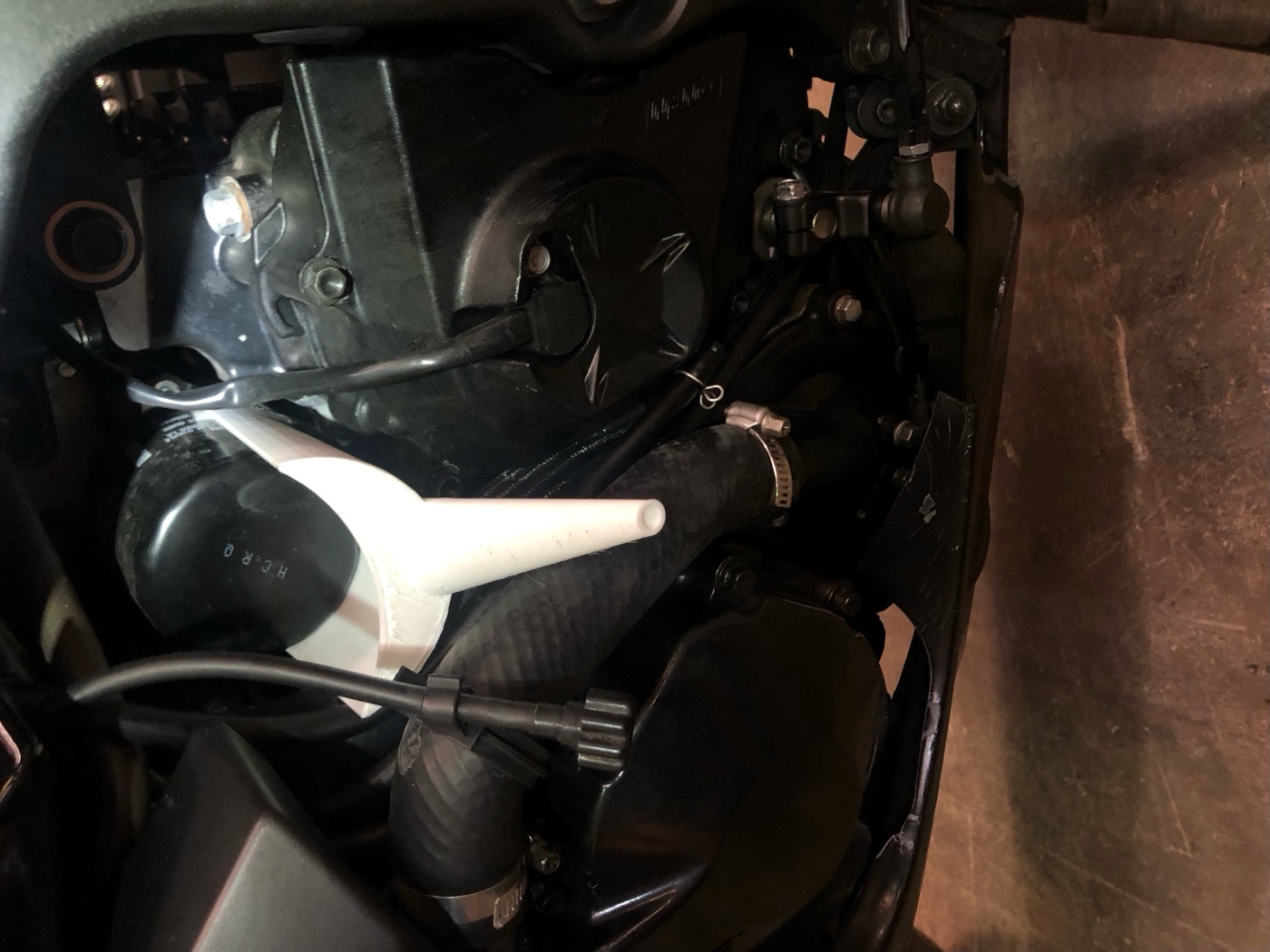 Kawasaki ZX6R 636 Ninja Yağ Filtresi Hunisi