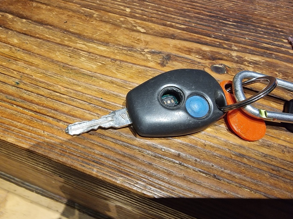 Dacia Anahtar Kapağı