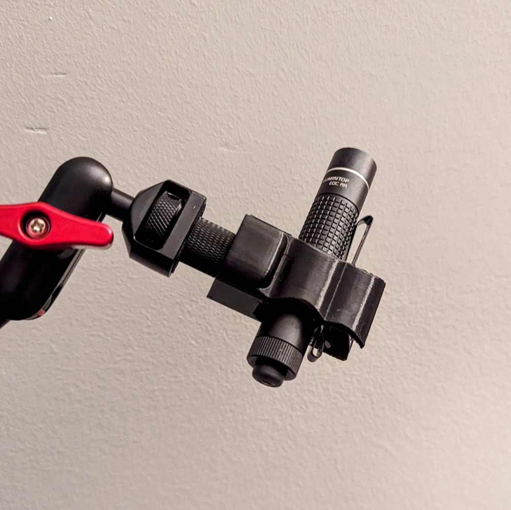 El Feneri Tripod Adaptörü (¼ ve ⅜ İnç Dişli, 15 ve 17 mm Gövde) görsel 2