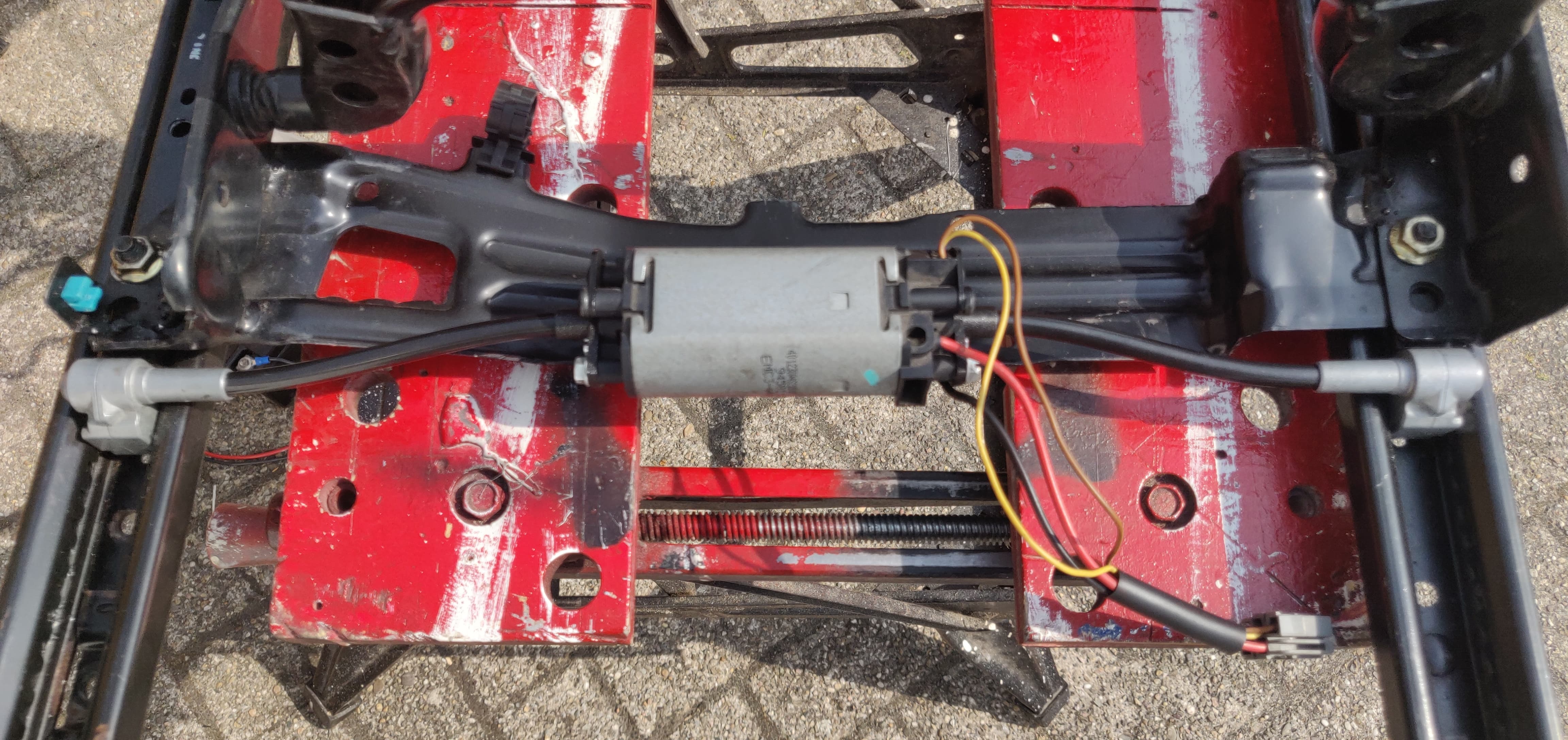 Fiat Stilo Elektrikli Koltuk Mili Tutucusu görsel 4