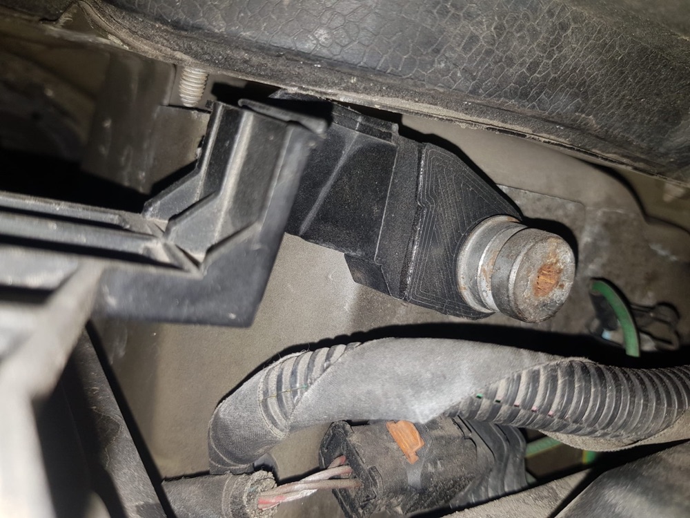 Citroën C4 Grand Picasso Akü Bağlantı Kulağı görsel 2
