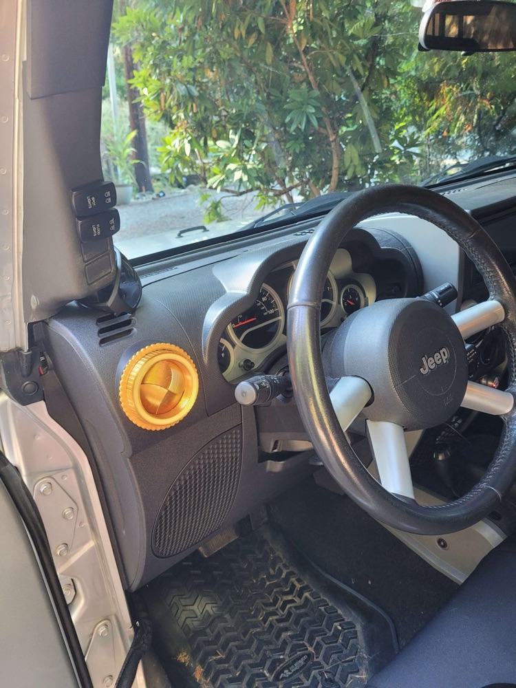 Jeep Wrangler JK Havalandırma İris Kutusu görsel 3