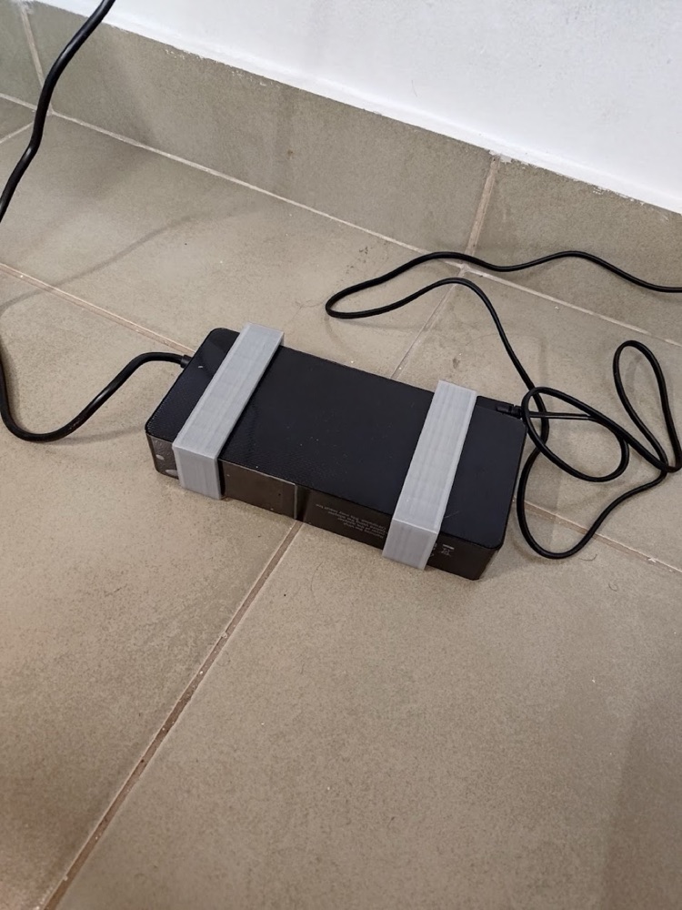 Samsung Odyssey G9 Masa Altı Güç Adaptörü Tutucusu görsel 3
