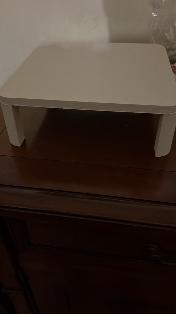 Sade Monitör Yükselticisi (Kare Tablalı, 210 × 210 mm) görsel 2