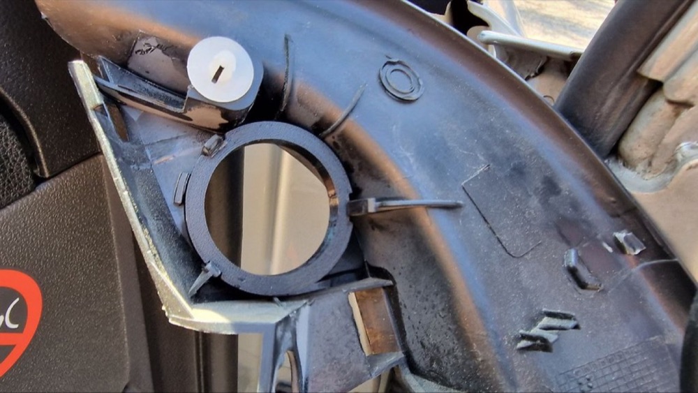 Ford Focus MK2 tweeter yuvası - Hertz Alpine görsel 3