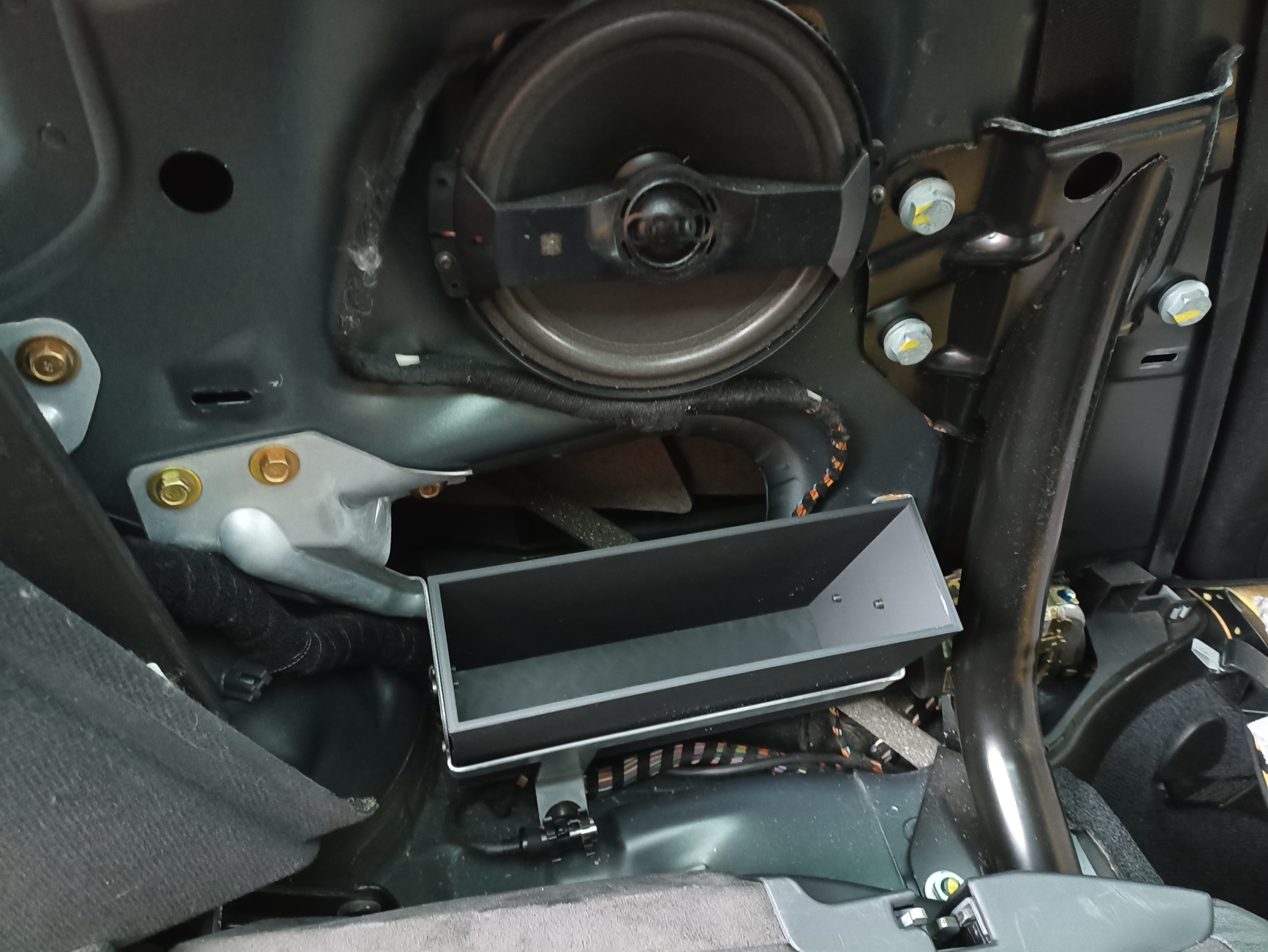 Audi TT 8N CD Değiştirici Yerine Saklama Kutusu