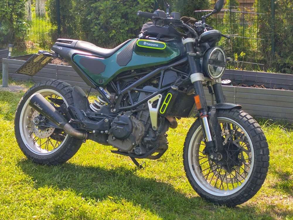 Husqvarna Svartpilen 401 Radyatör Koruma Kapağı görsel 3