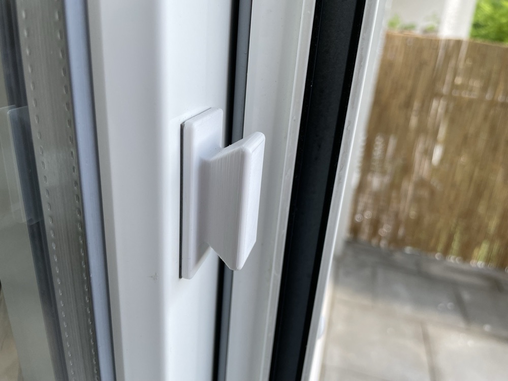 Alçak Profilli Balkon Kapısı Kolu (Yapıştırmalı, 50 × 25 mm) görsel 2