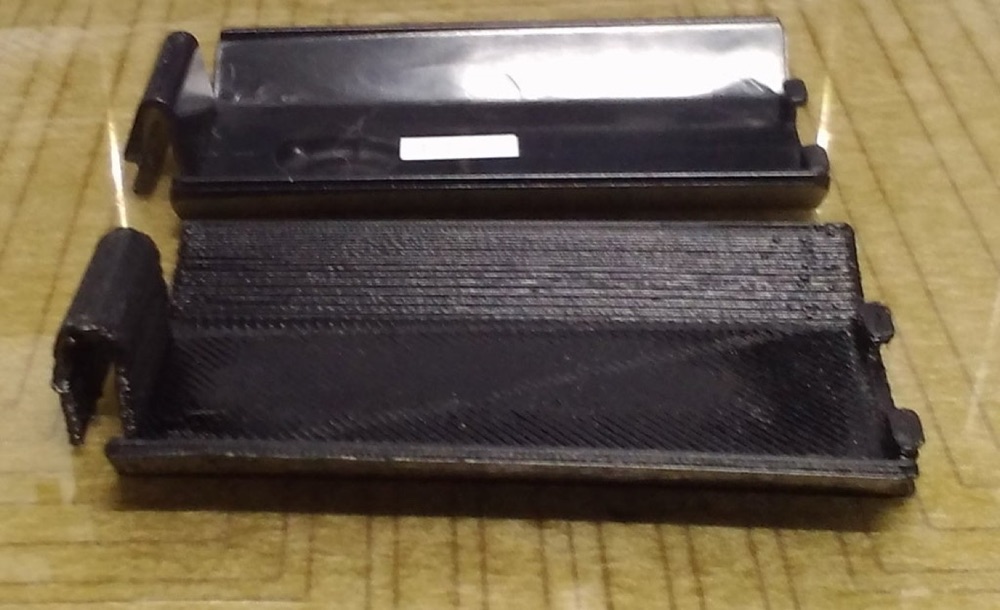 Yamaha MCX-1000 Kumanda Pil Kapağı görsel 4
