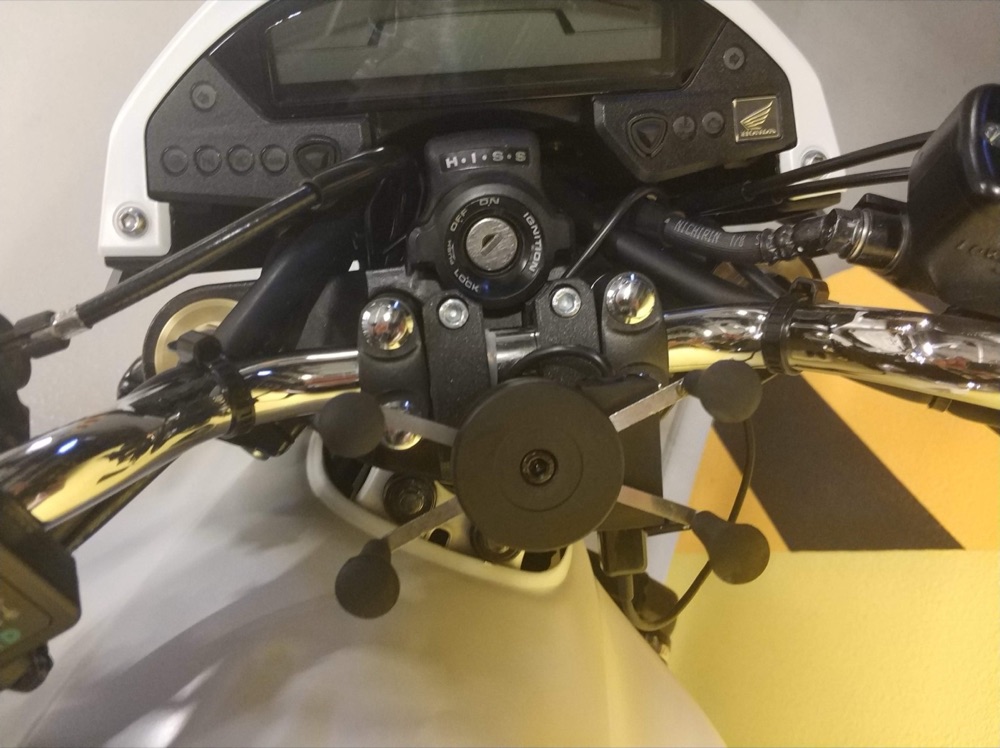 Honda Hornet PC41 Telefon Tutucu Kelepçesi