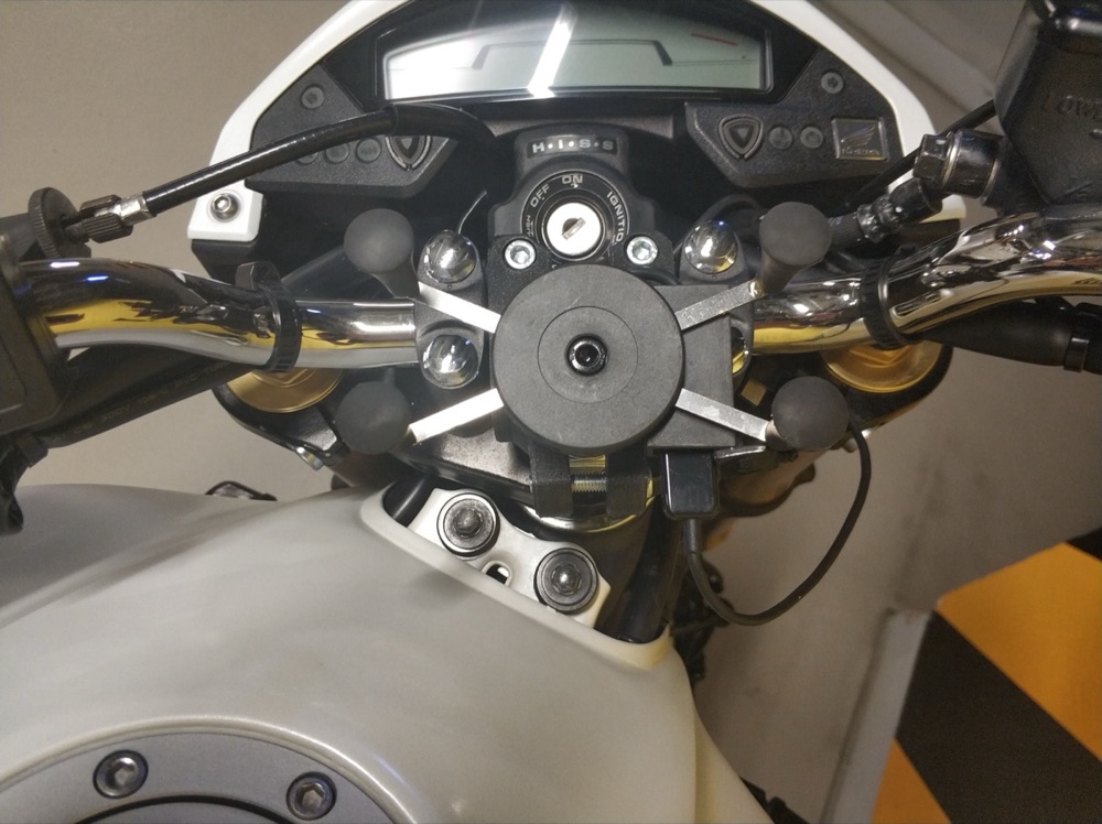 Honda Hornet PC41 Telefon Tutucu Kelepçesi görsel 4
