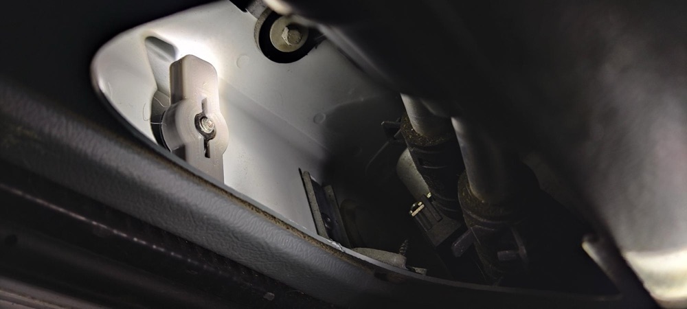 Ford Transit arka stop vida yardımcısı