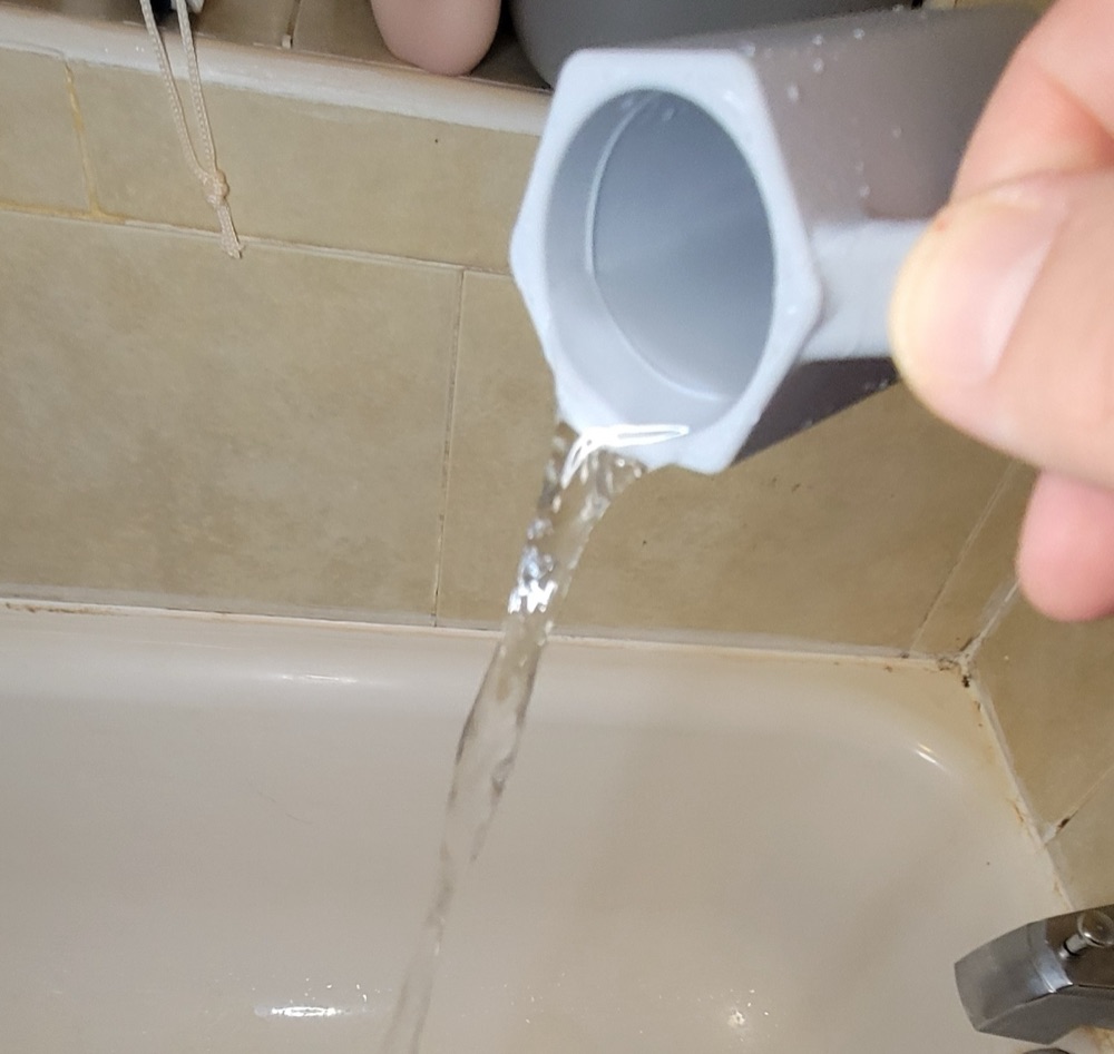 Sifonlu Banyo Su Kabı (Çizgiyi Aşınca Kendiliğinden Boşalan Kupa) görsel 3