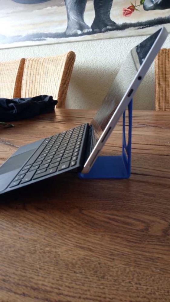 Telefon ve Tablet Standı (Şarj Kablosu Geçişli) görsel 3