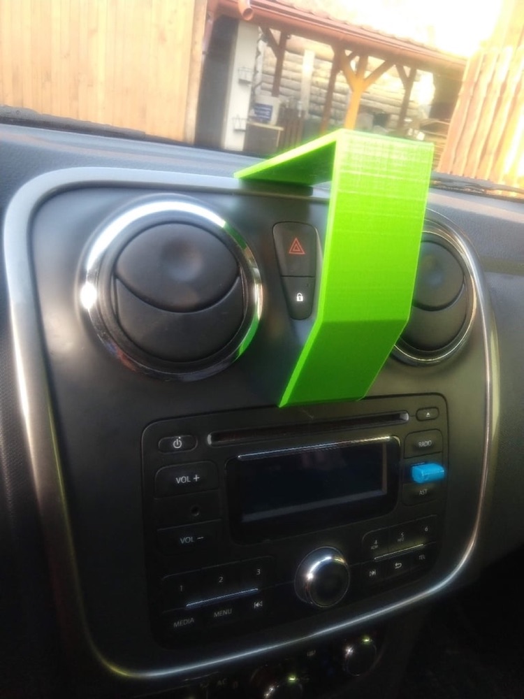 Dacia Sandero II / Logan II telefon tutucu görsel 2