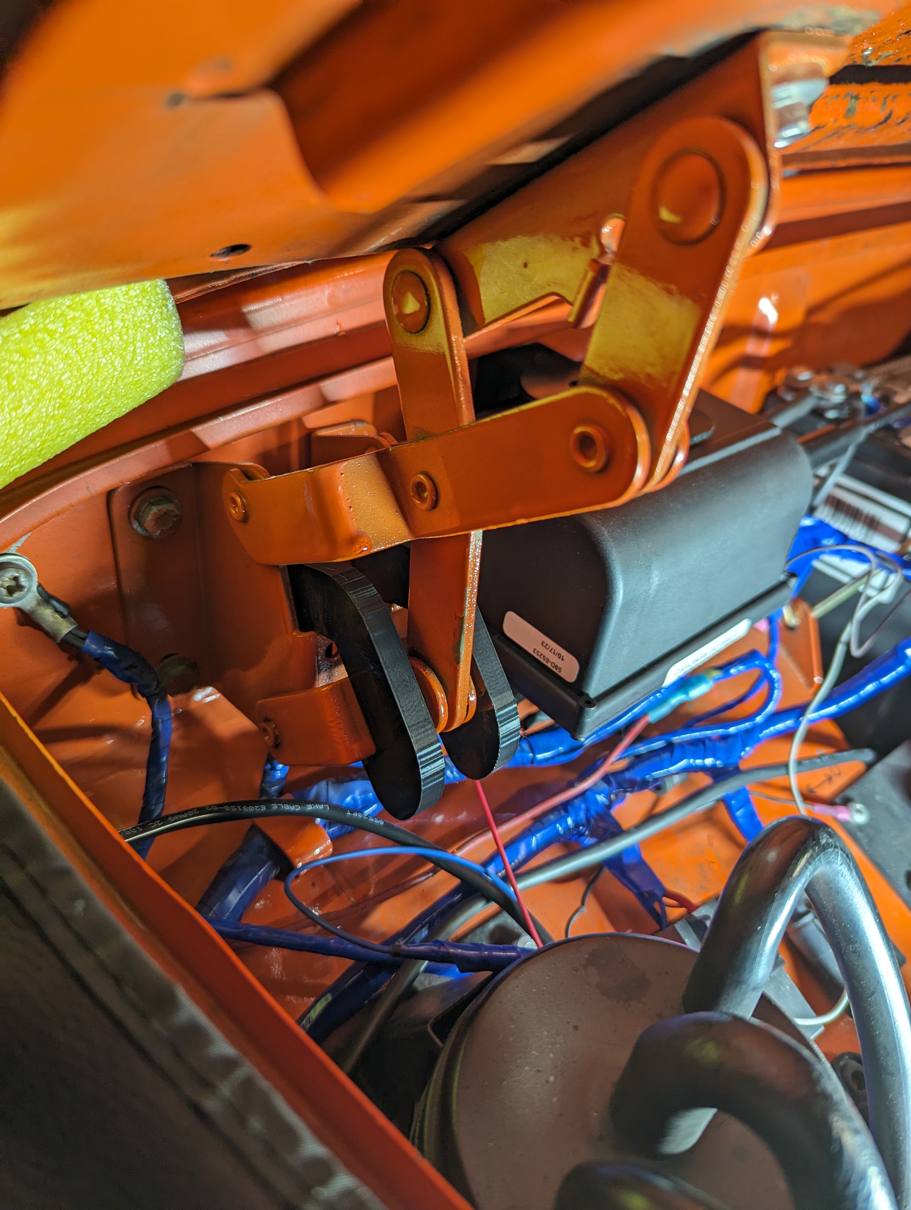 MG Midget Kaput Tutucu Klipleri görsel 3