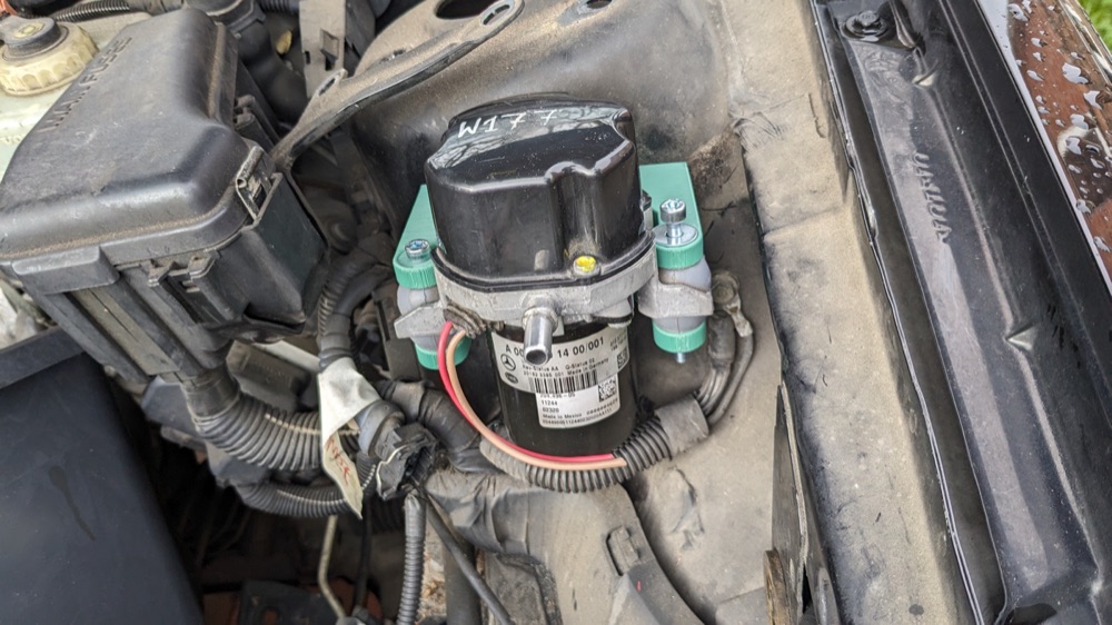 Hella UP 5.0 vakum pompası braketi