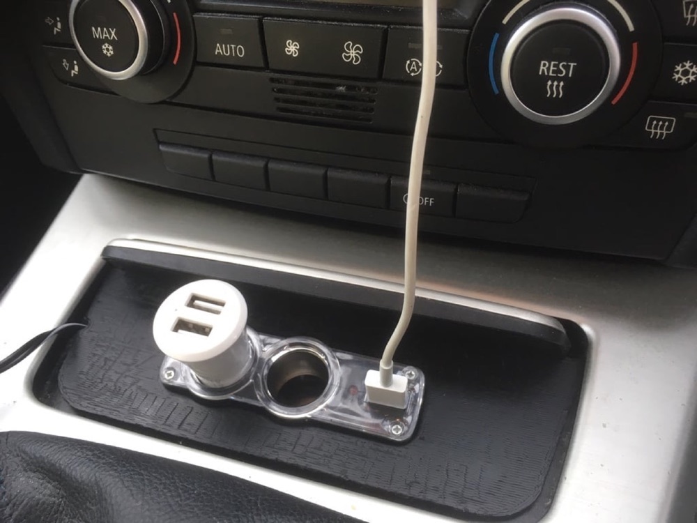 Küllük Bölmesi Adaptör Plakası (BMW E90 / E91 Uyumlu)