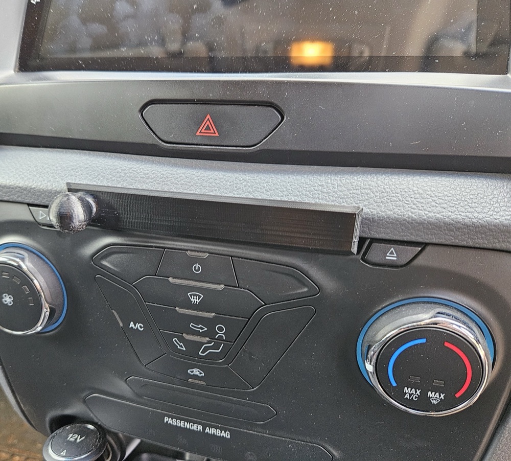 Ford Ranger T6 CD Çalar Telefon Tutucu görsel 4