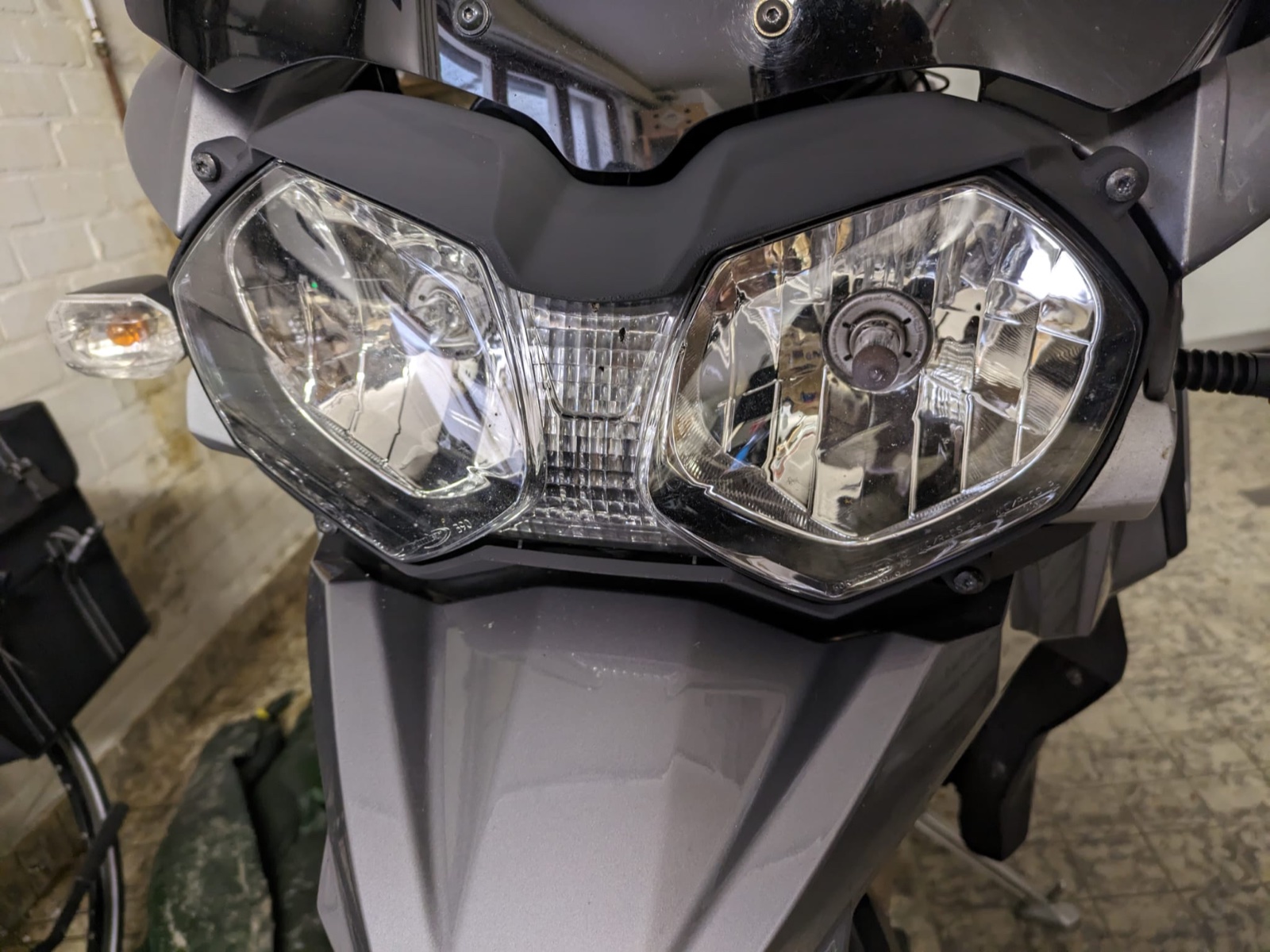 Triumph Tiger Explorer 1200 Far Kapağı