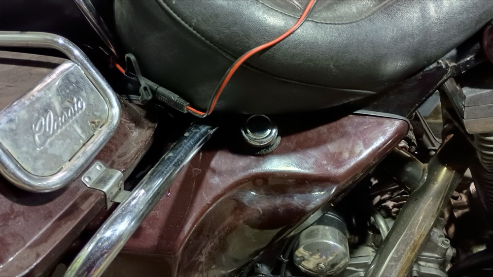 Harley-Davidson FLTC (1985) Doldurma Borusu Contası görsel 2
